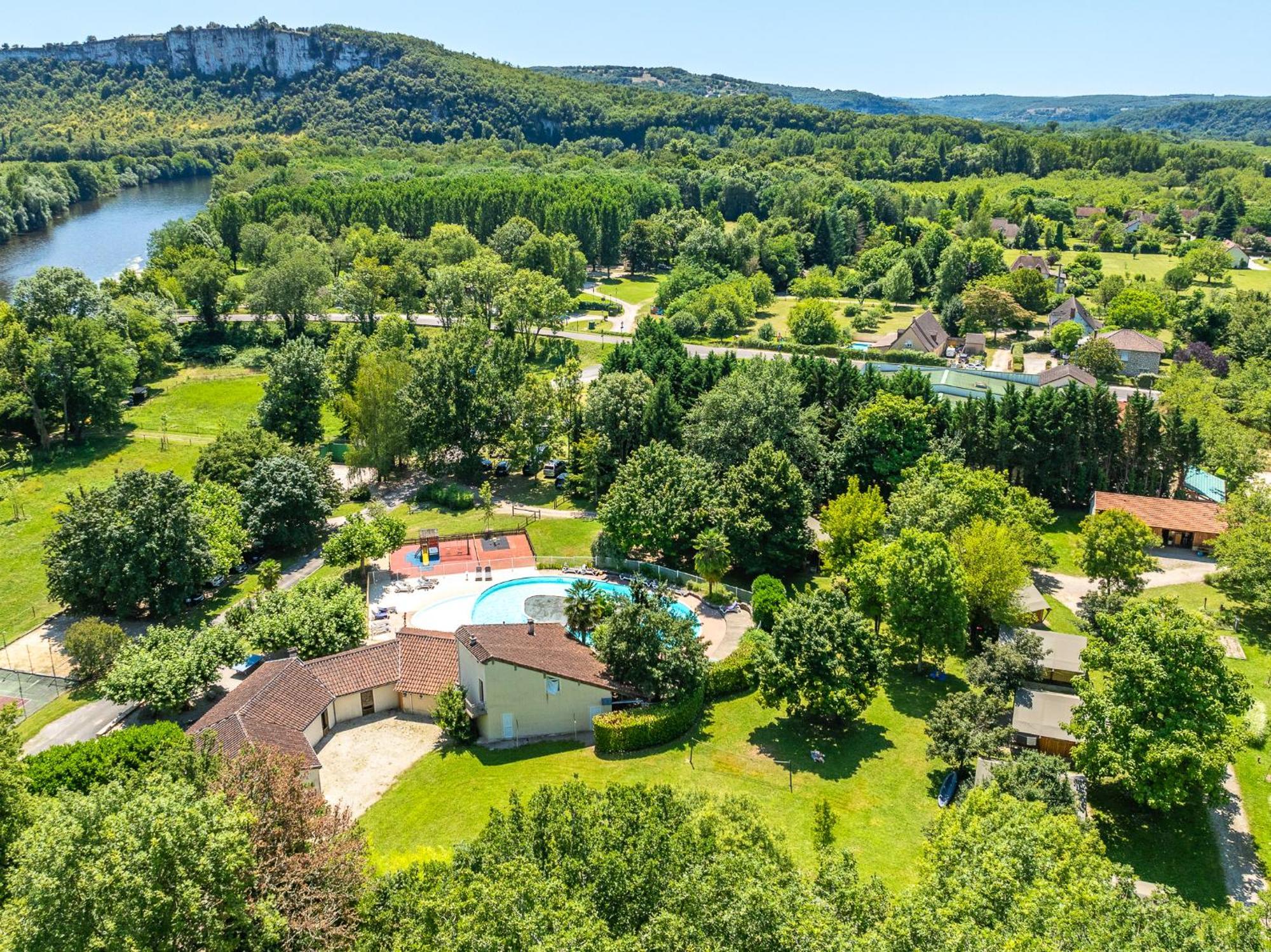 Camping Saint-Sozy Campeggio
